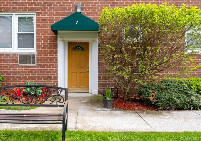 643-unit-pelham-rd-7-d-new-rochelle-ny-10805/hzid_f2cd3b11
