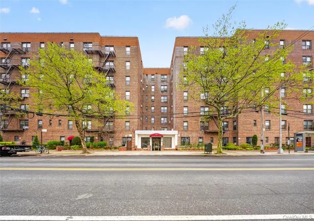 71-11-yellowstone-blvd-4b-new-york-ny-11375/hzid_4051c90a