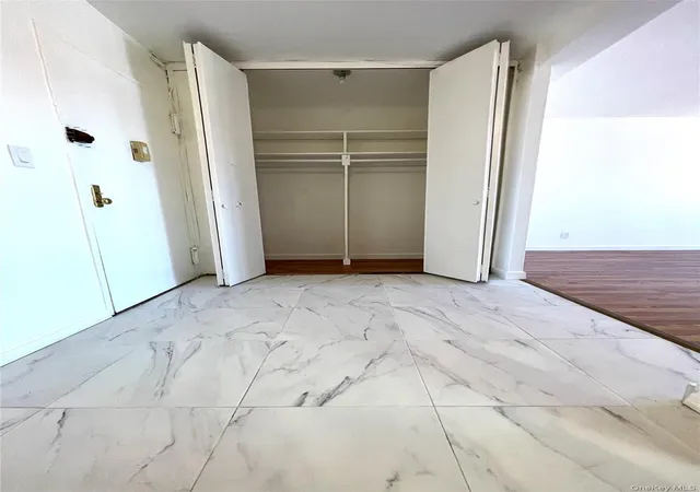 89-15-parsons-blvd-15d-jamaica-ny-11432/hzid_d2953269