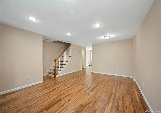 7904-juniper-valley-rd-new-york-ny-11379/hzid_27cdac39