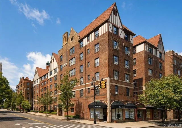 109-14-ascan-ave-2p-new-york-ny-11375/hzid_0c4f60b4