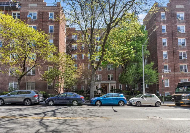 68-63-108th-st-3g-new-york-ny-11375/hzid_f952a54a