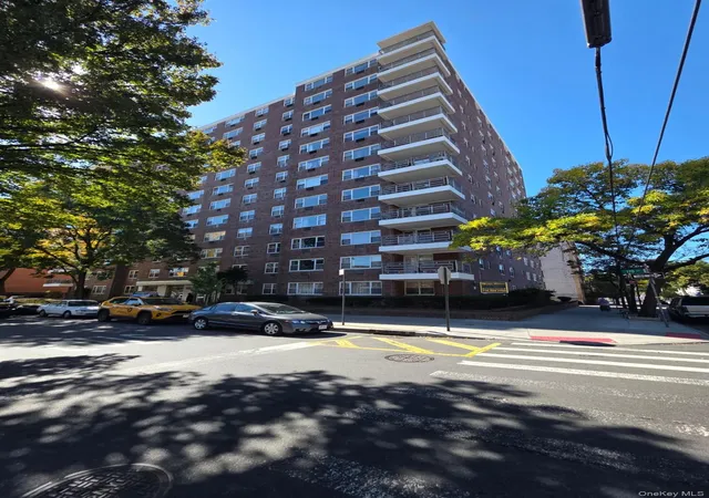 8900-170th-street-8m-jamaica-ny-11432/hzid_8381491b