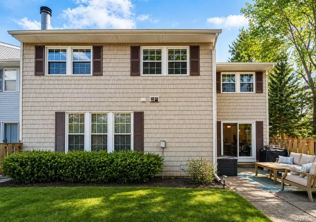 109-aspen-dr-e-woodbury-ny-11797/hzid_040718d0