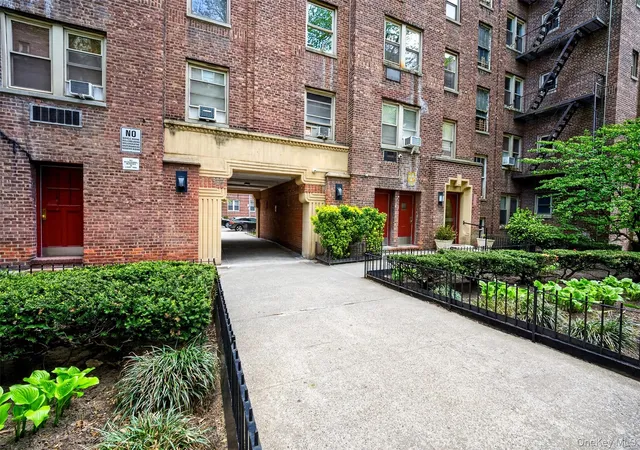 48-25-43rd-st-2j-new-york-ny-11377/hzid_aed15537