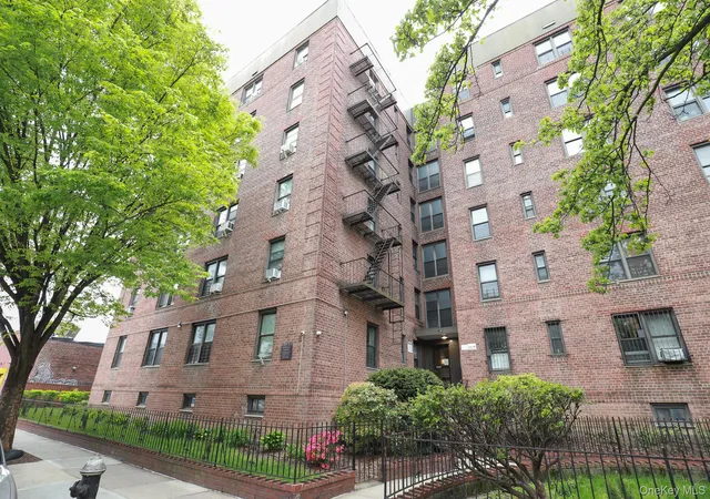 37-56-87th-street-1b-jackson-heights-ny-11372/hzid_7e63860f
