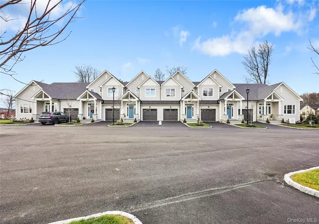 2040-crompond-rd-17-yorktown-heights-ny-10598/hzid_51de2901
