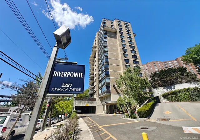 2287-johnson-ave-3a-bronx-ny-10463/hzid_1a3a23c5