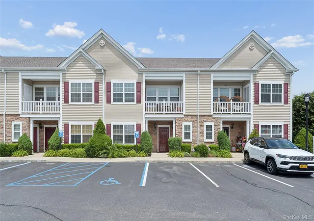 17-strangford-ct-109-hempstead-ny-11572/hzid_e0ac0717