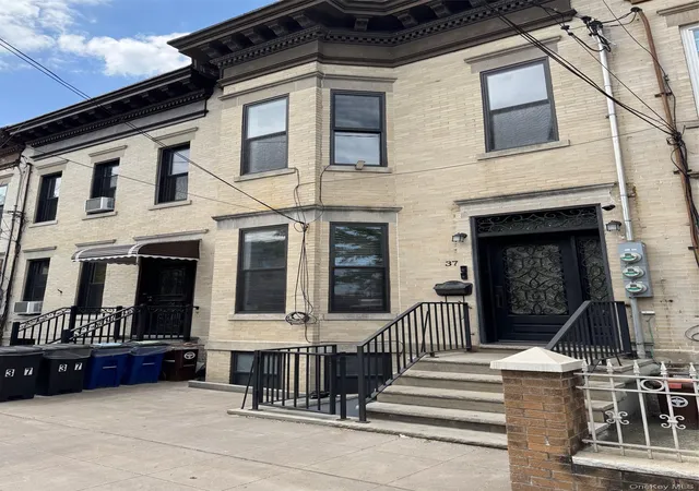 37-apollo-st-brooklyn-ny-11222/hzid_9df1ea25