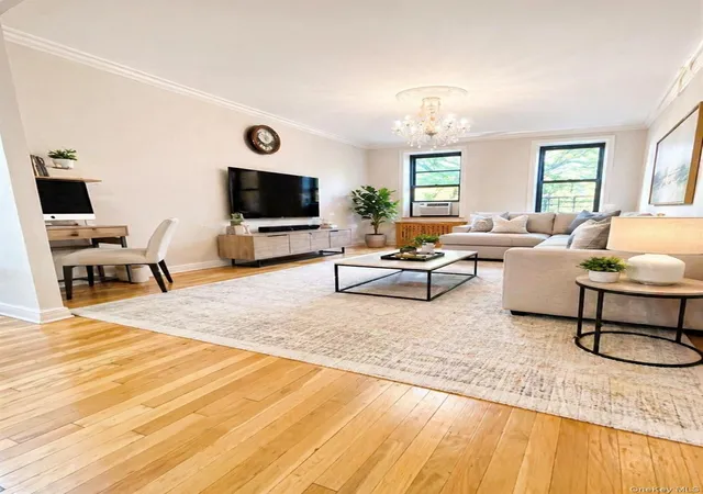 84-01-main-st-311-new-york-ny-11435/hzid_d6c8ffcb