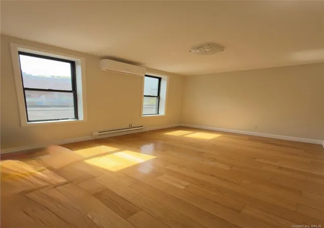132-30-sanford-ave-2d-new-york-ny-11355/hzid_1cbea9ba