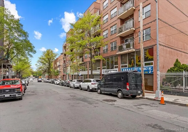 3519-leavitt-st-4b-new-york-ny-11354/hzid_2ef4aca4