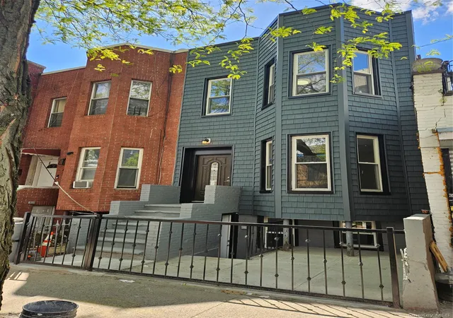 2-jardine-pl-brooklyn-ny-11233/hzid_a8bc3a7e