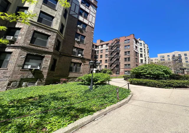 754-brady-ave-201-bronx-ny-10462/hzid_b3fa4122