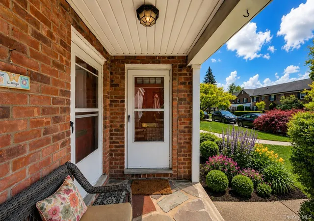 45-robins-crescent-45-new-rochelle-ny-10801/hzid_ac1fe6e8