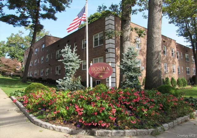 14-edwards-st-2a-north-hempstead-ny-11577/hzid_a330645d