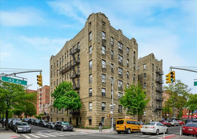 50-05-43rd-avenue-1m-new-york-ny-11377/hzid_675448a2
