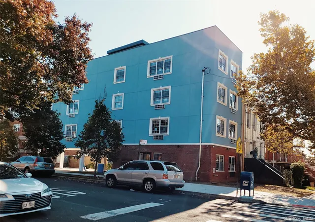 3550-laconia-ave-bronx-ny-10469/hzid_c930945b