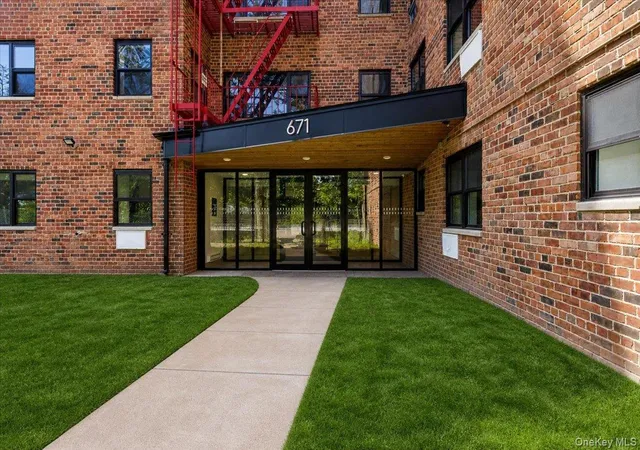 671-bronx-river-rd-2f-yonkers-ny-10704/hzid_fec4c2a8