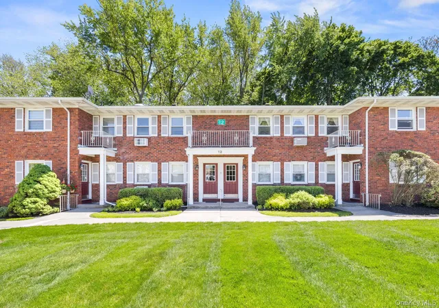 12-normandy-vlg-8-clarkstown-ny-10954/hzid_07a837df