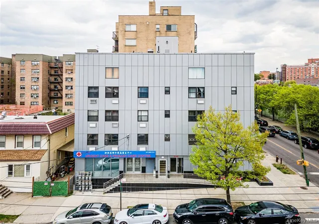 31-47-137th-street-3c-new-york-ny-11354/hzid_a7136b01