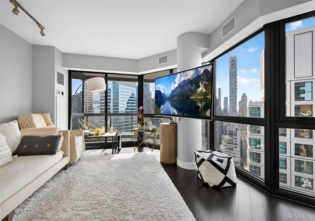 200-e-61st-street-35b-new-york-ny-10065/hzid_d5f60cf2