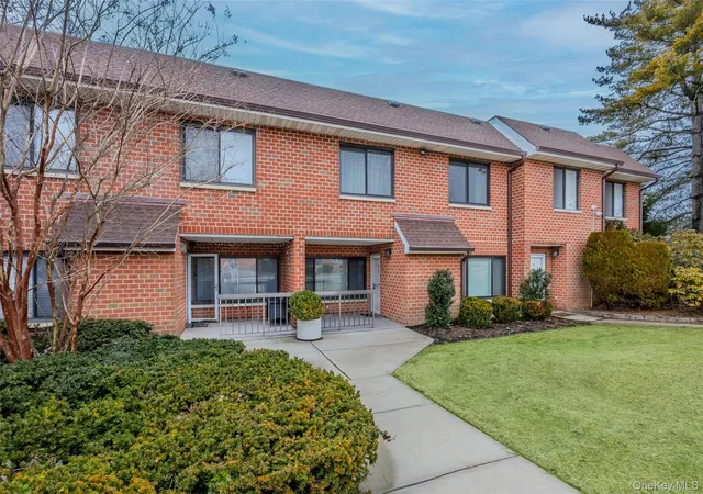 99-s-park-ave-28-rockville-centre-ny-11570/hzid_03e996f7