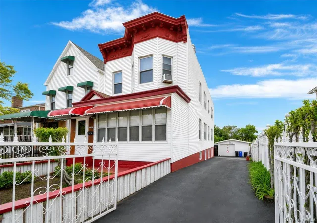 4521-carpenter-ave-bronx-ny-10470/hzid_e7bfbacb