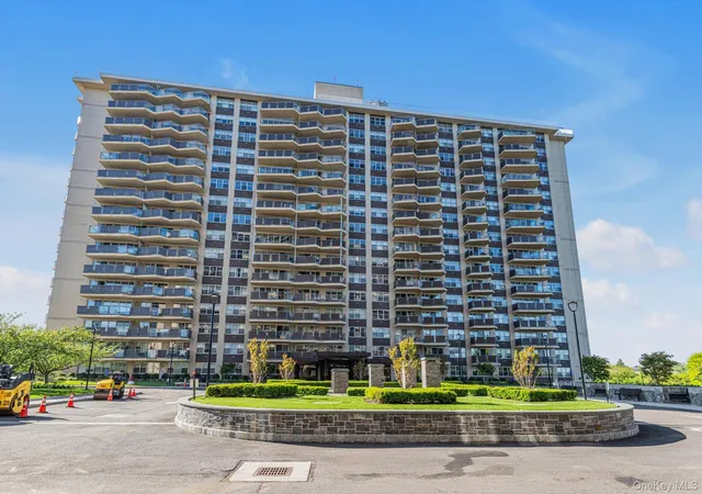 17-85-215-street-1l-bayside-ny-11360/hzid_6c77517e