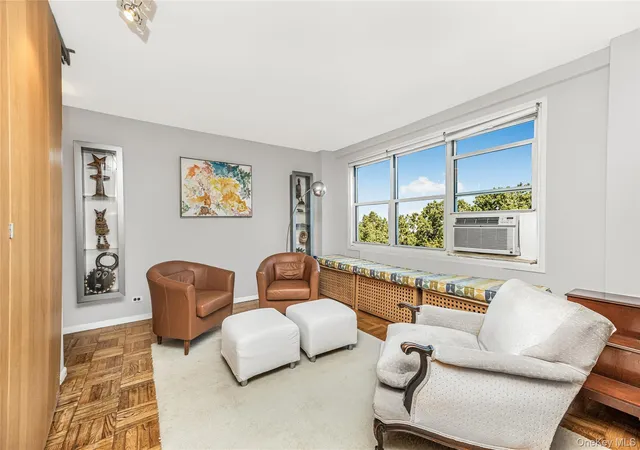 3935-blackstone-ave-4k-new-york-ny-10471/hzid_768dc75a