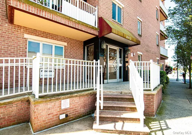 2012-jerome-ave-1a-brooklyn-ny-11235/hzid_6204a904