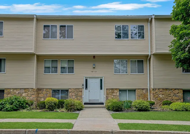 25-college-ave-111-clarkstown-ny-10954/hzid_41e413a0