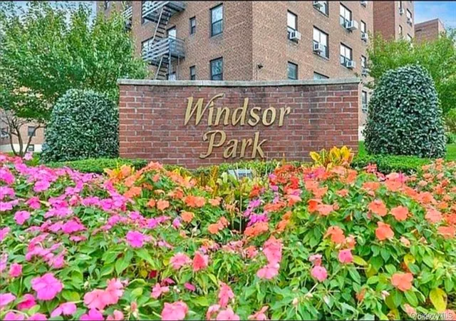 213-06-75th-avenue-2-o-oakland-gardens-ny-11364/hzid_54bbddea