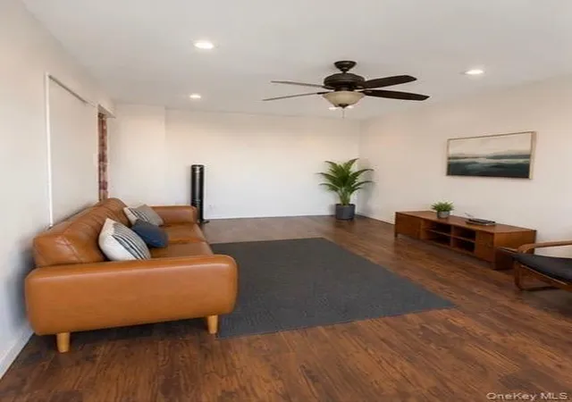 86-16-60th-avenue-6h-elmhurst-ny-11373/hzid_fbb52596