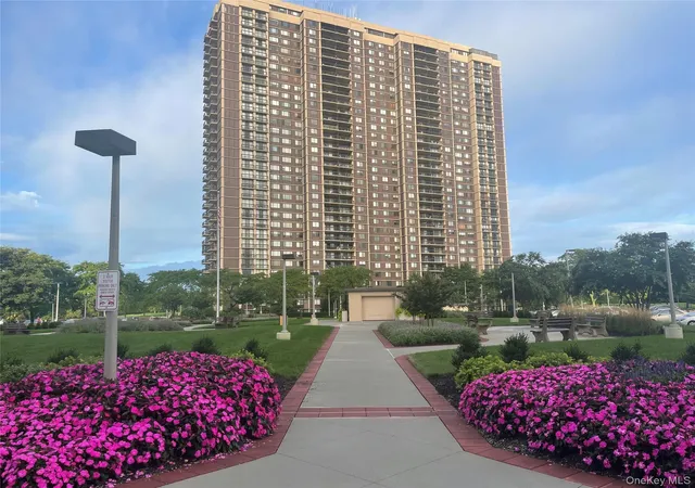 26910-grand-central-pkwy-19y-new-york-ny-11005/hzid_60591259