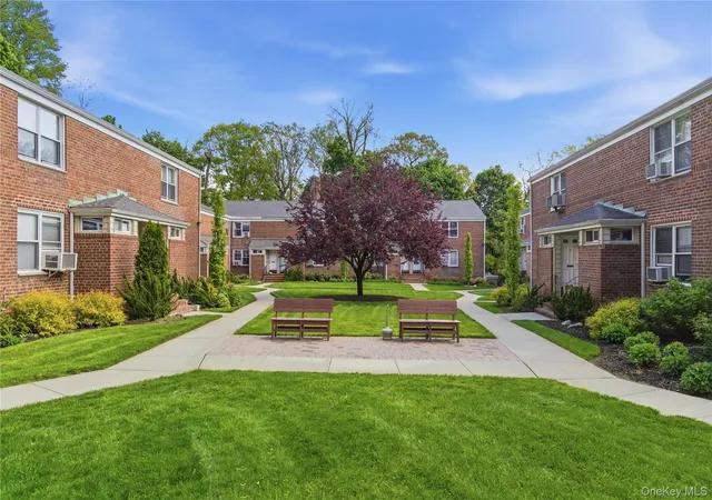 83-edwards-st-2a-north-hempstead-ny-11577/hzid_e891bad1