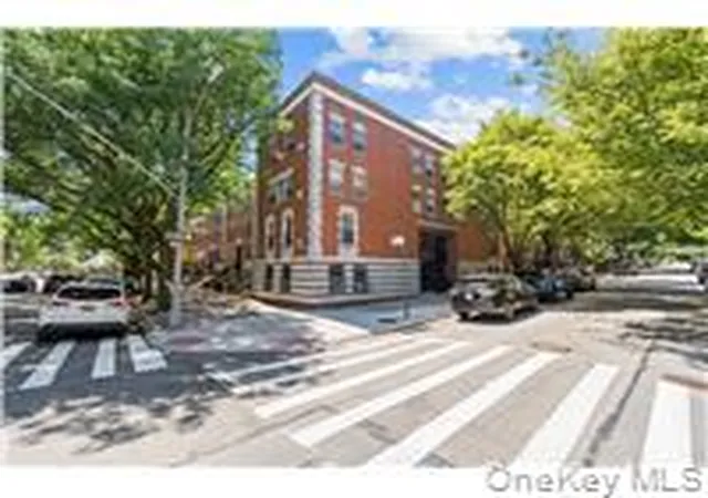 300-w-137th-st-300d-new-york-ny-10030/hzid_c337897c