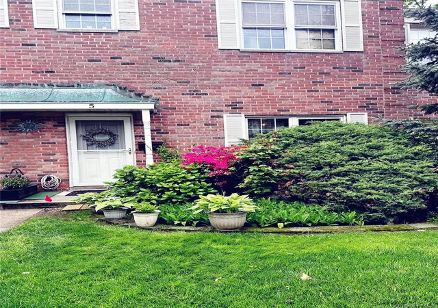 930-merrick-rd-5-hempstead-ny-11510/hzid_fe8a3ba5