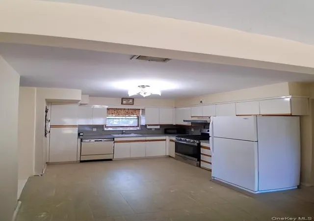 37-acorn-pl-lynbrook-ny-11563/hzid_7a8c6c86