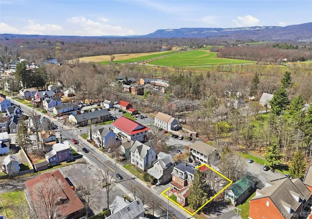 39-n-chestnut-st-new-paltz-ny-12561/hzid_8832812a
