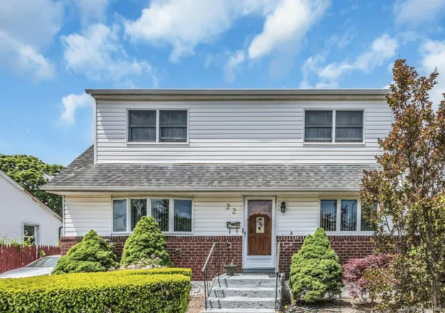 22-beach-ave-copiague-ny-11726/hzid_2fa950d6