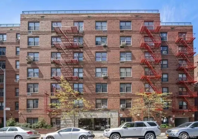 13317-sanford-ave-2j-flushing-ny-11355/hzid_42a66f17