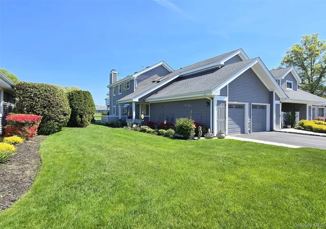 377-quarry-pond-ct-brookhaven-ny-11955/hzid_8a2b17d5