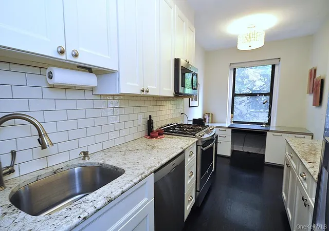 143-garth-rd-4n-eastchester-ny-10583/hzid_d2cb57a3