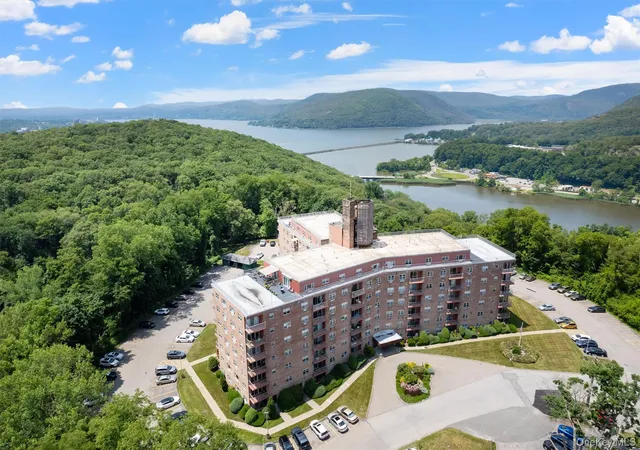 1-lakeview-dr-1p-peekskill-ny-10566/hzid_5f4440a5