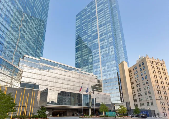 1-renaissance-sq-33g-v7g-white-plains-ny-10601/hzid_15fdc2e6