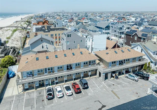 979-oceanfront-17-long-beach-ny-11561/hzid_e32b4fd7