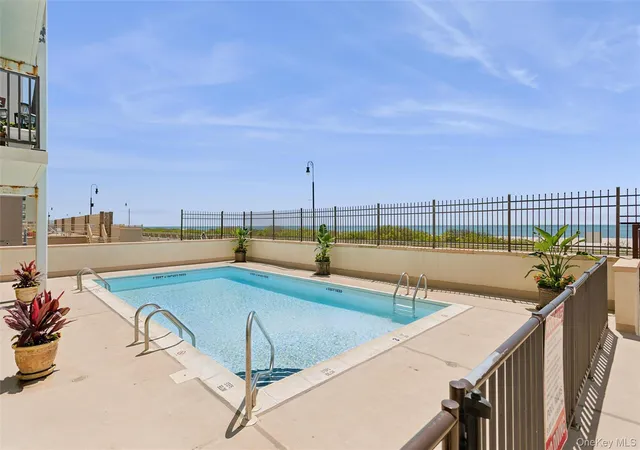420-shore-rd-5e-long-beach-ny-11561/hzid_b71fff05