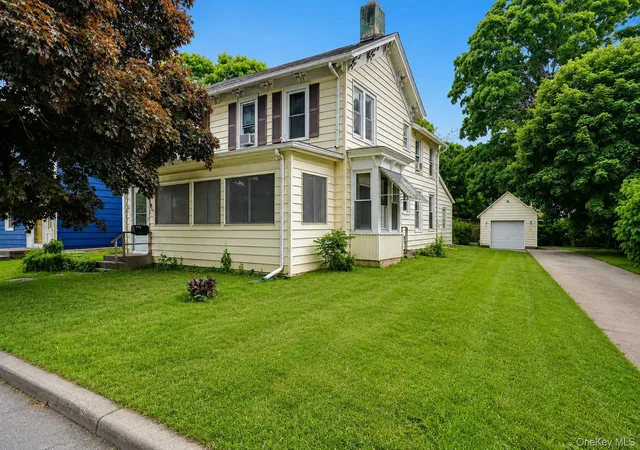 18-w-market-st-hyde-park-ny-12538/hzid_54a90a4a